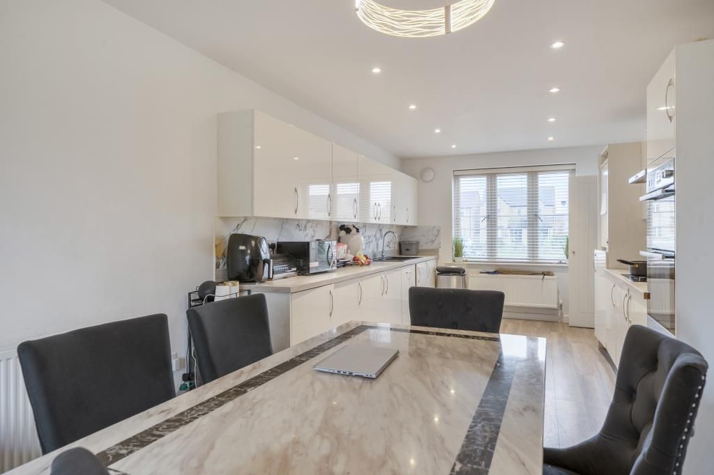 Additional image 3 of 5 bed detached house for saleMary Ellis Way, Witney OX29