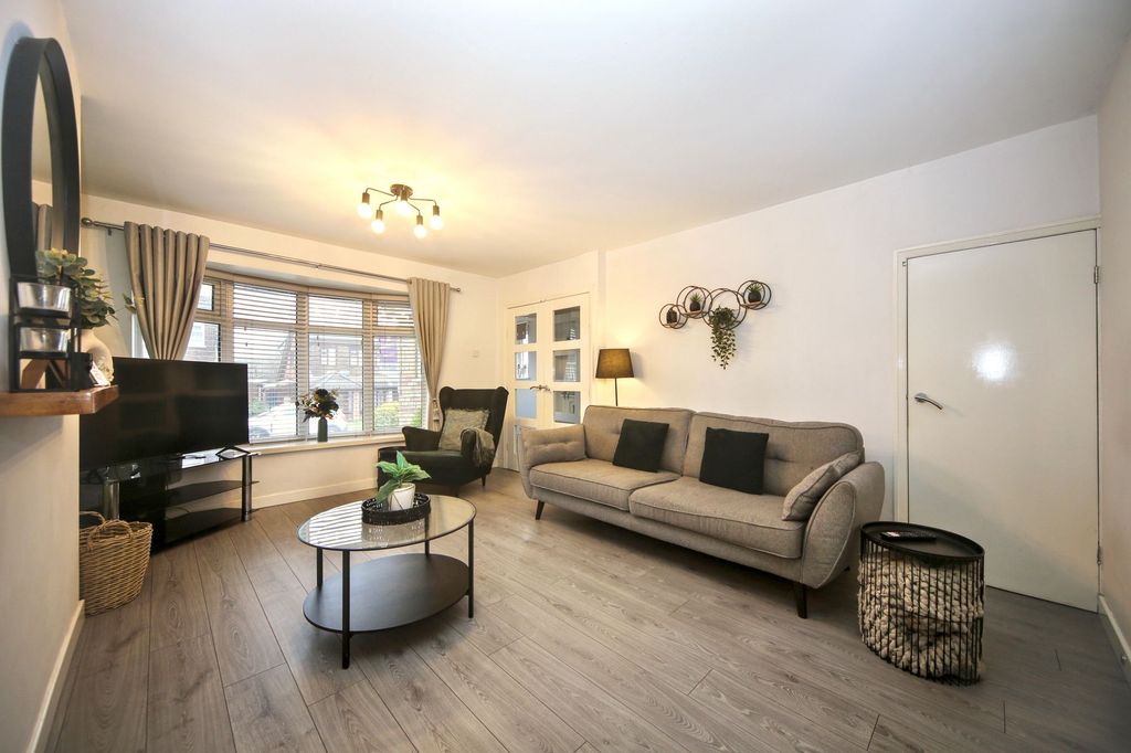 Additional image 2 of 3 bed semi-detached house for salePetworth Avenue, Wigan WN3