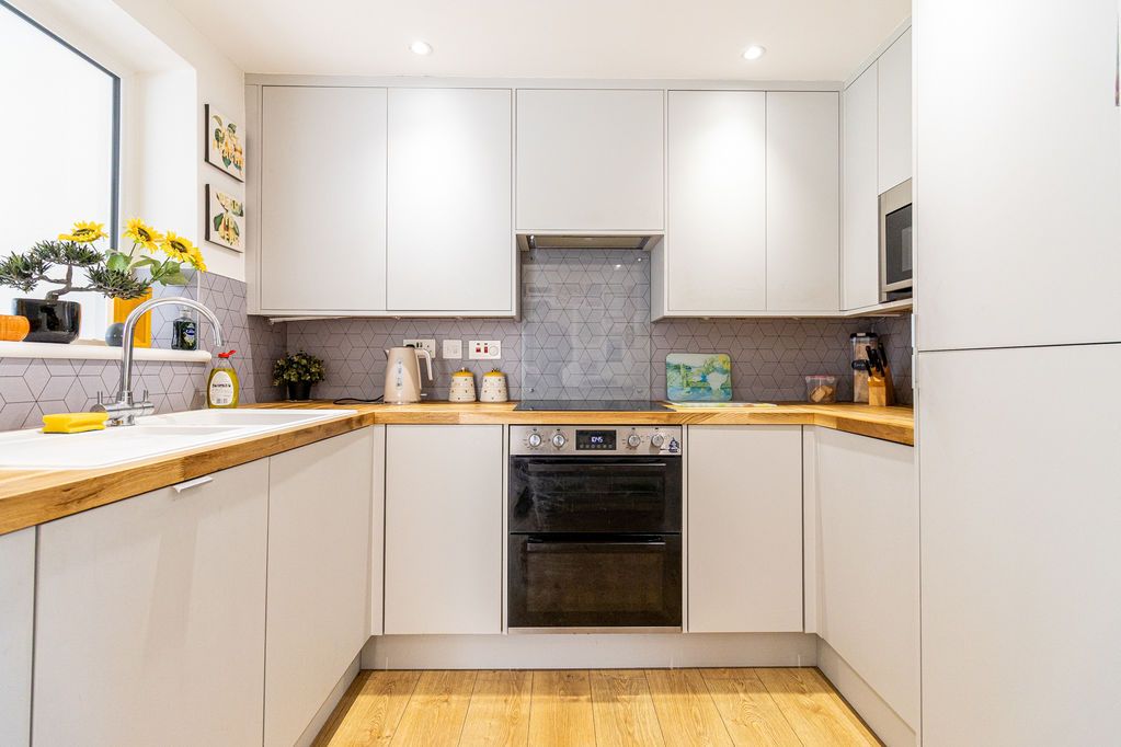 Additional image 7 of 2 bed end terrace house for saleMelrose Close, Southsea PO4