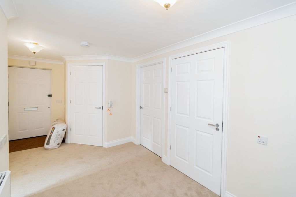 Additional image 12 of 2 bed flat for saleRollesbrook Gardens, Southampton, Hampshire SO15