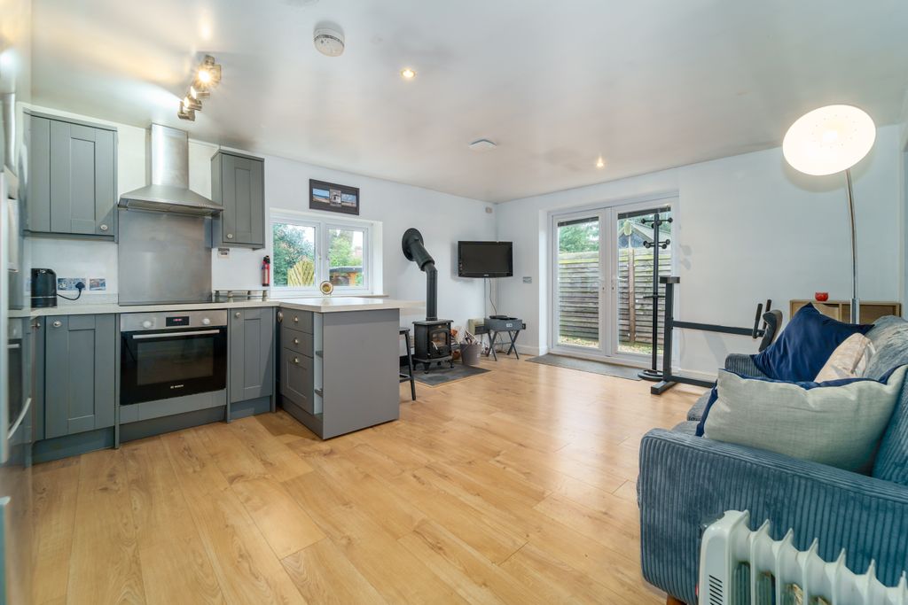 Additional image 27 of 6 bed detached bungalow for saleFeltham Hill Road, Ashford TW15