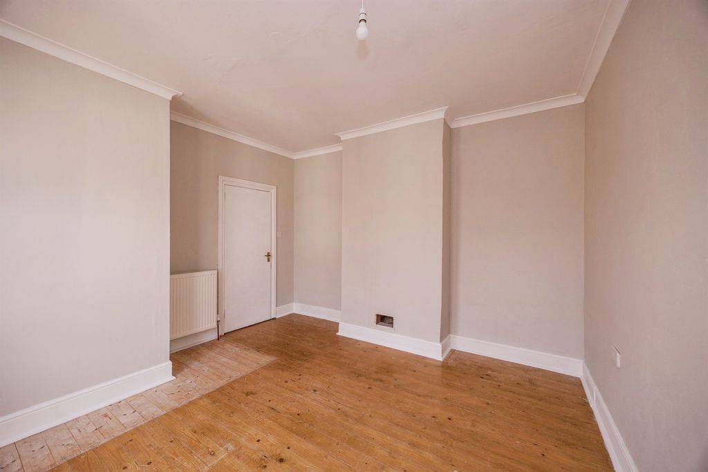Additional image 10 of 6 bed terraced house for saleTelephone Road, Southsea PO4
