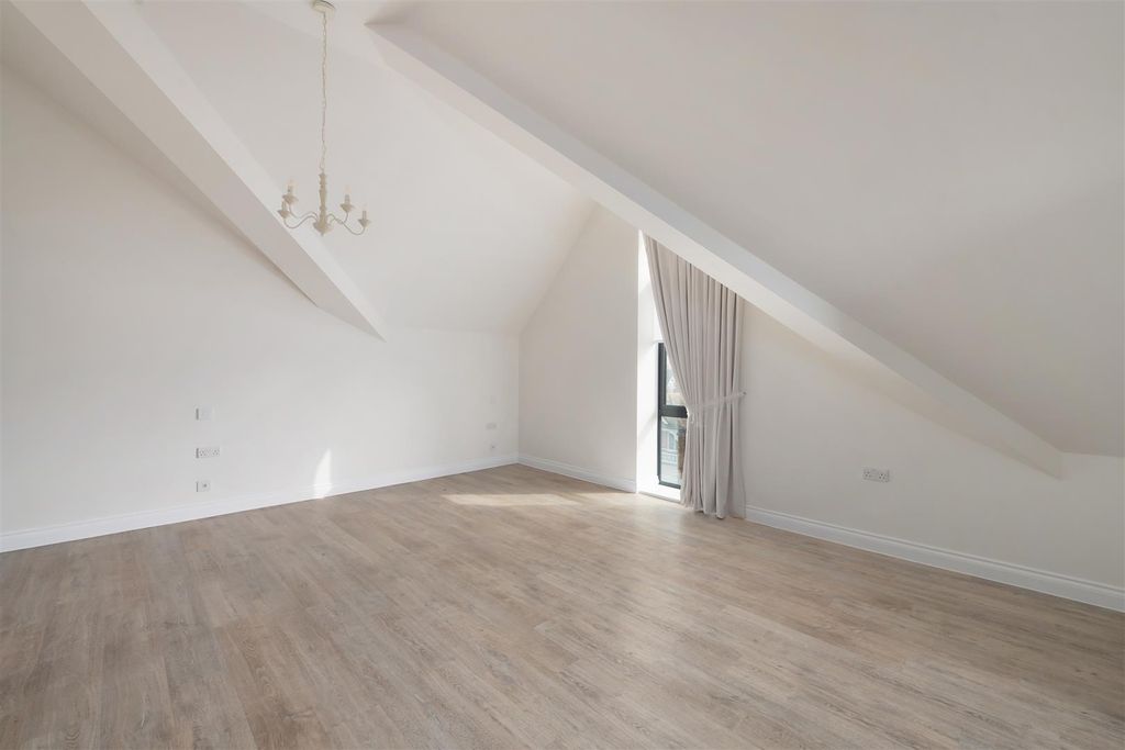 Additional image 17 of 2 bed flat for saleBeach Walk, Whitstable CT5
