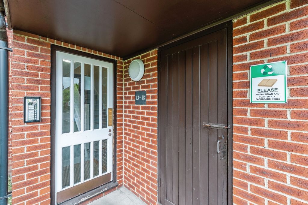 Additional image 3 of 1 bed flat for saleBrunel Road, Redbridge, Southampton SO15