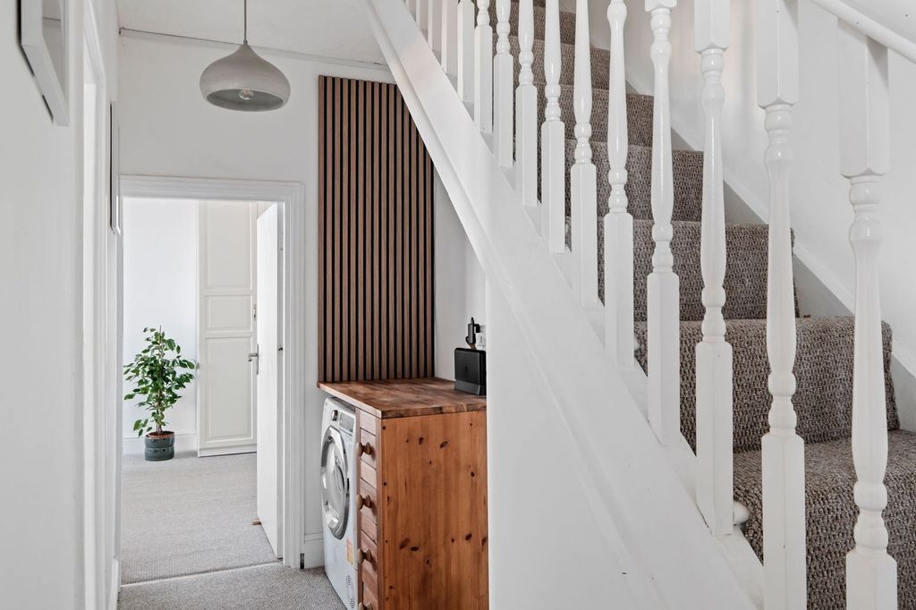 Additional image 4 of 2 bed flat for saleHenwick Road, Worcester WR2