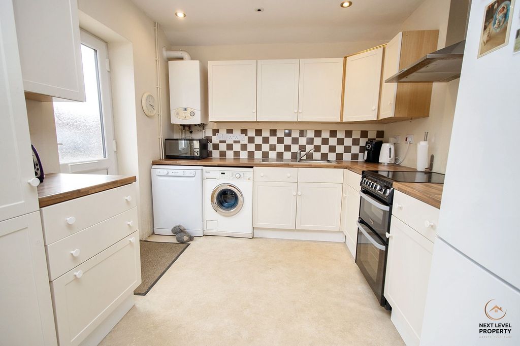 Additional image 31 of 8 bed detached house for saleBroadend Road, Wisbech PE14