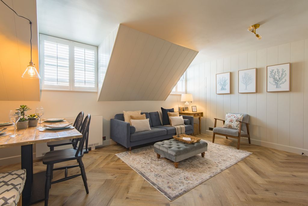 Additional image 2 of 2 bed flat for salePettman Mews Island Wall, Whitstable CT5