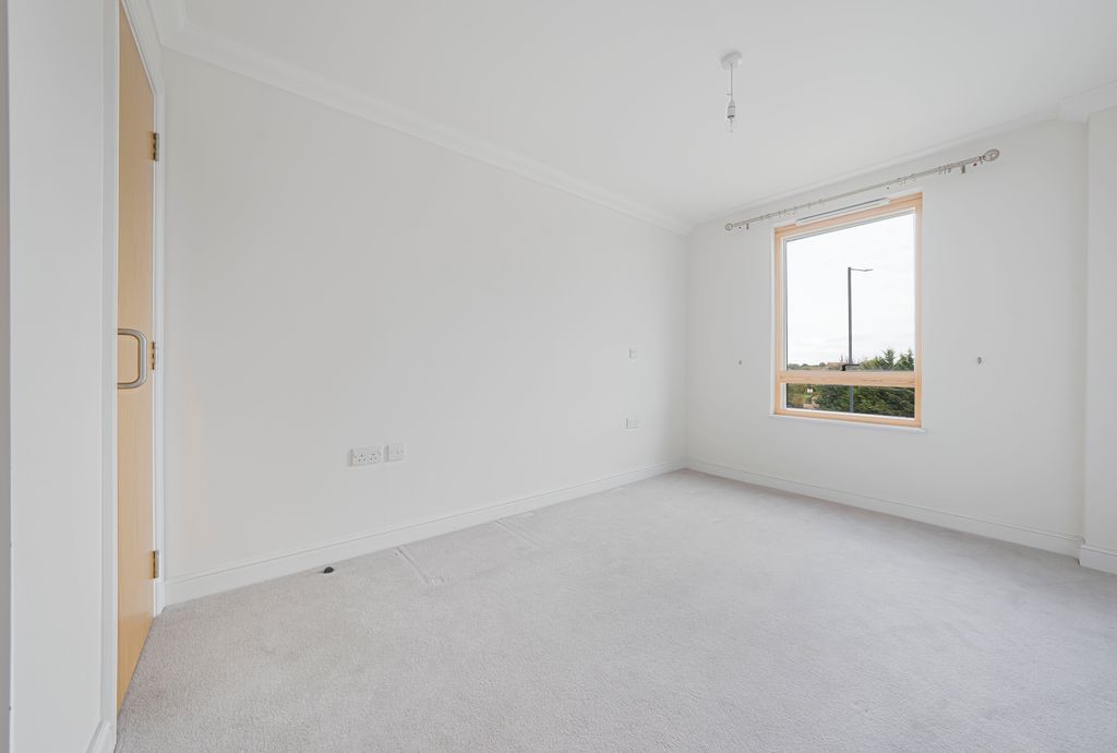 Additional image 9 of 2 bed flat for saleCastle View, Windsor SL4
