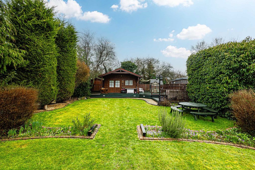 Additional image 28 of 4 bed detached house for saleCastledon Road, Wickford SS12