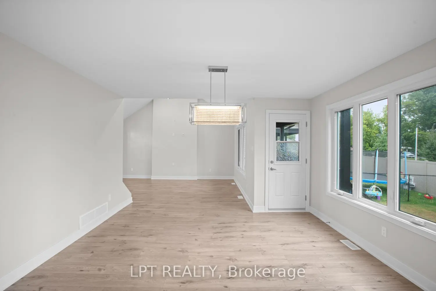 Additional image 7 of 936 Katia Street