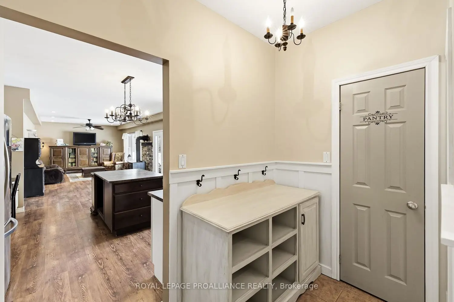 Additional image 12 of 3937 Larose Crescent