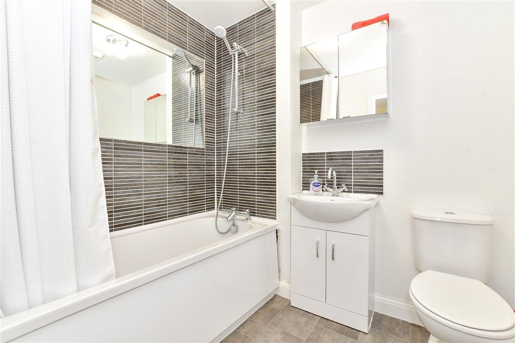 Additional image 7 of 4 bed town house for saleEast Shore Way, Portsmouth, Hampshire PO3
