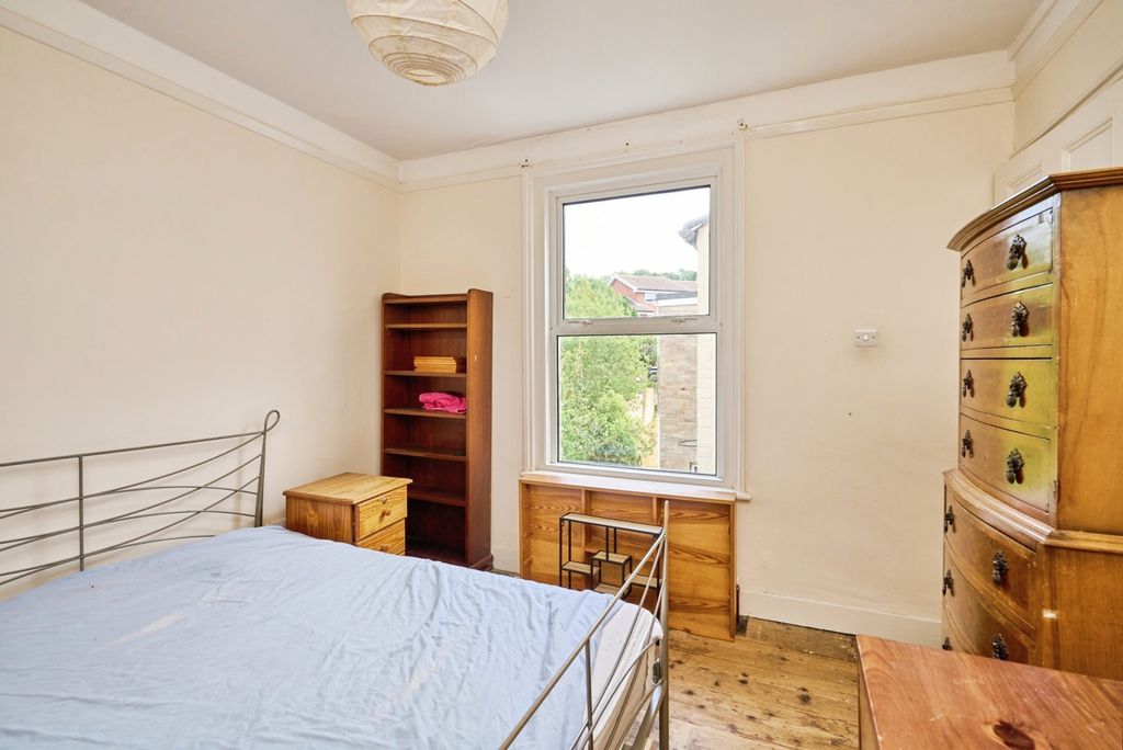 Additional image 12 of 6 bed semi-detached house for saleCastle Road, Newport, Isle Of Wight PO30