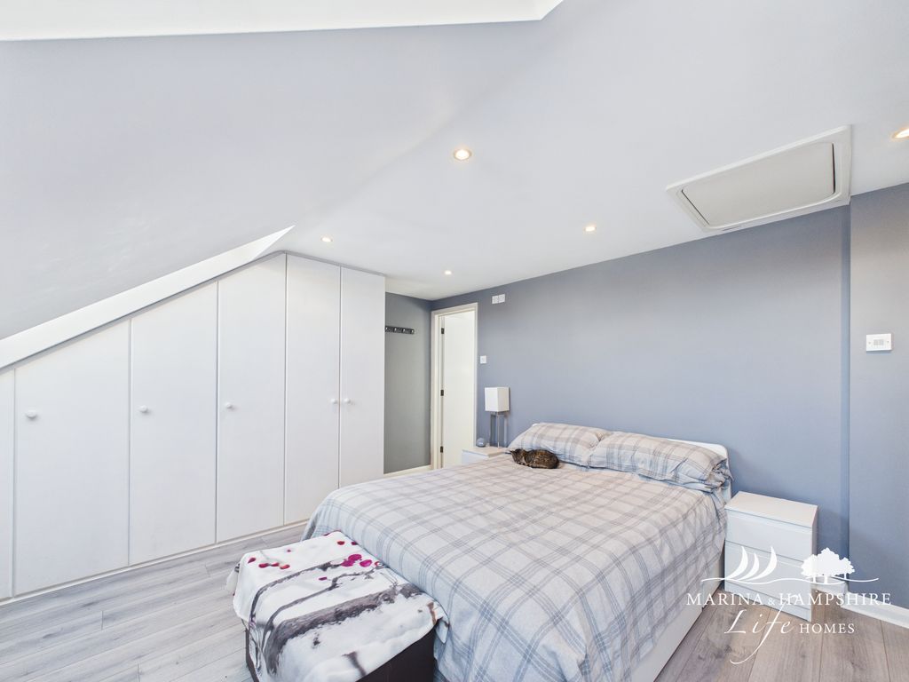 Additional image 25 of 3 bed town house for saleNewlyn Way, Portsmouth PO6