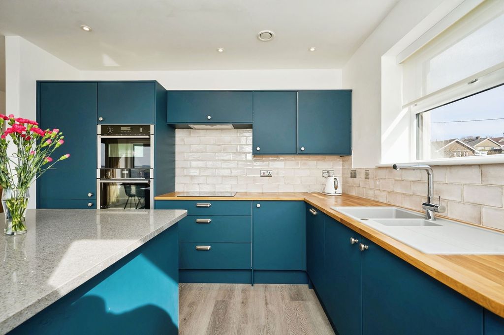 Additional image 6 of 4 bed detached house for saleBuckbury Lane, Newport, Isle Of Wight PO30