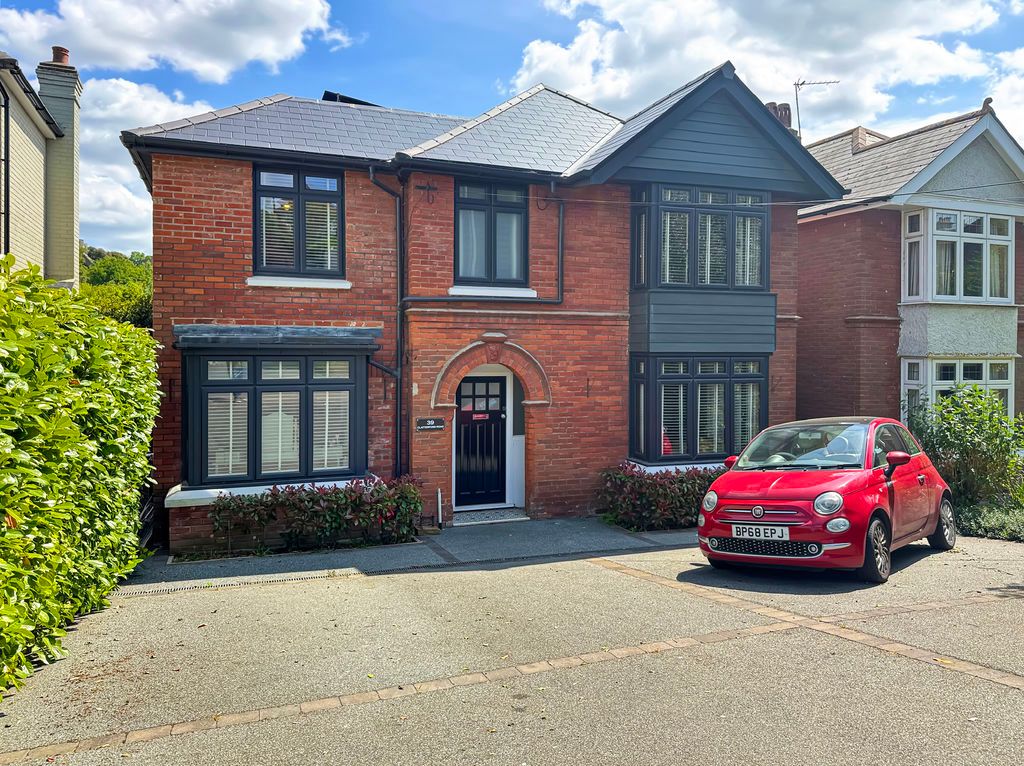 4 bed detached house for saleClatterford Road, Newport PO30