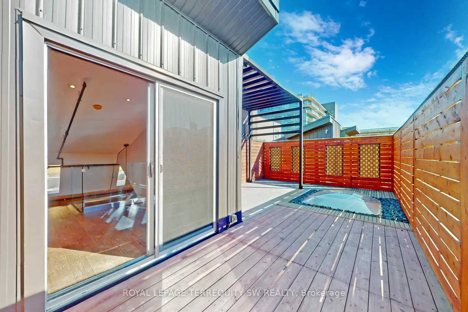 Additional image 18 of 326 Carlaw Avenue 124