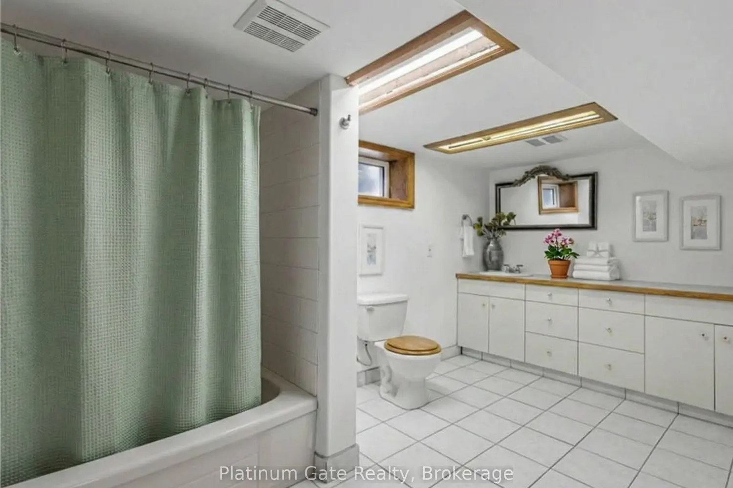 Additional image 8 of 1282 York Street
