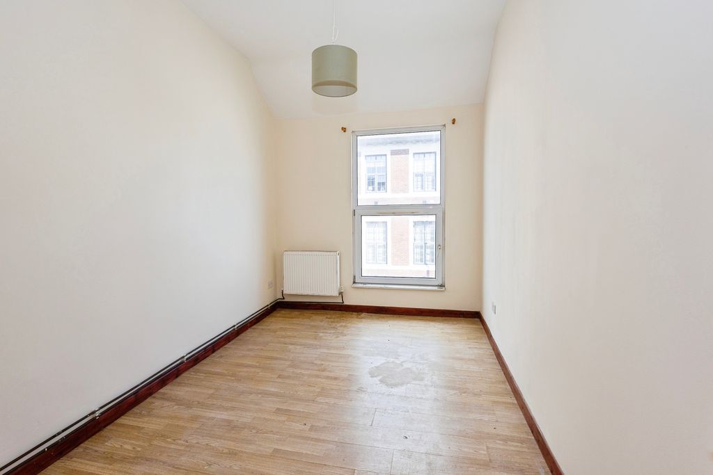 Additional image 10 of 2 bed flat for saleHighland Road, Southsea PO4