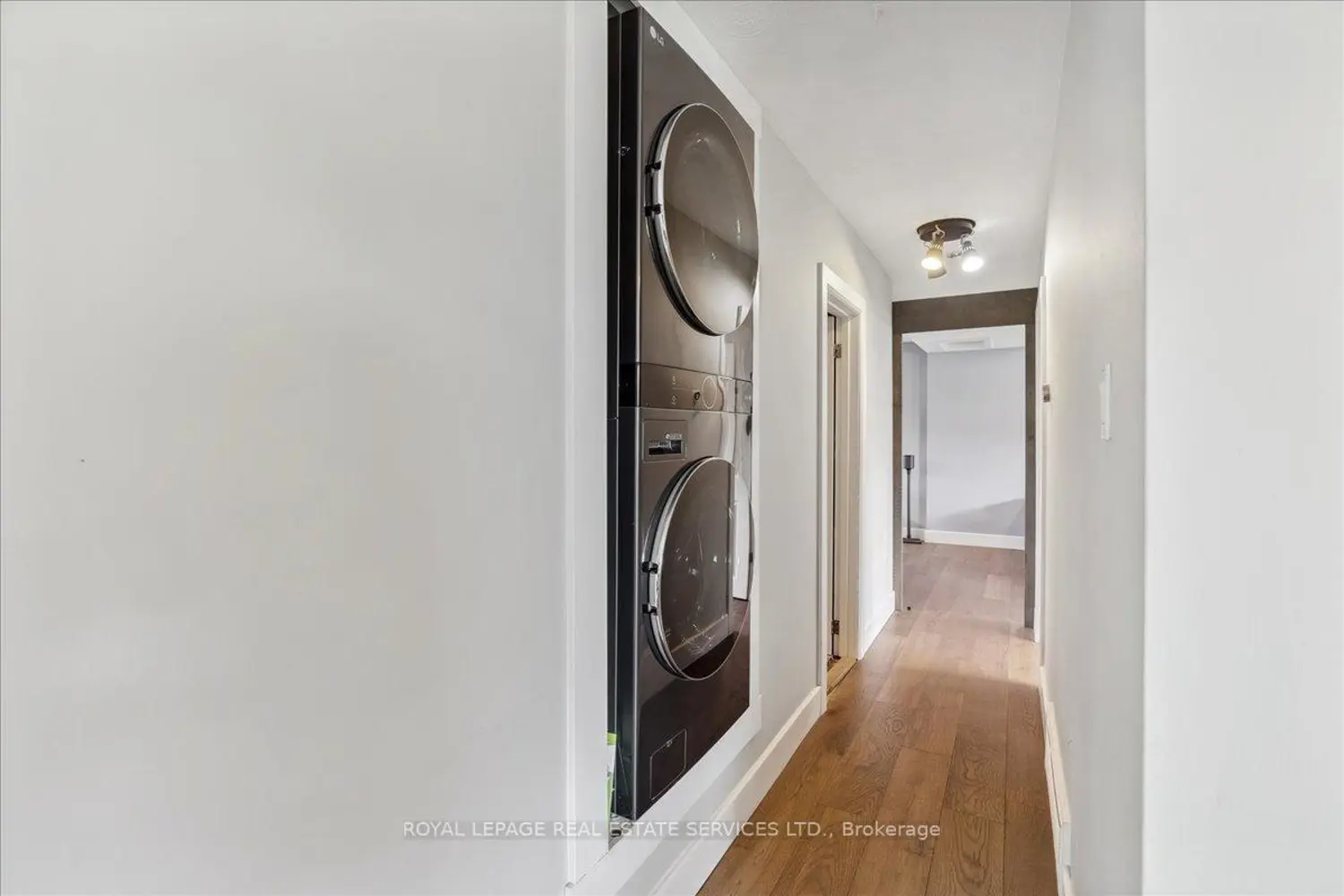 Additional image 3 of 1099 Burnhamthorpe Road