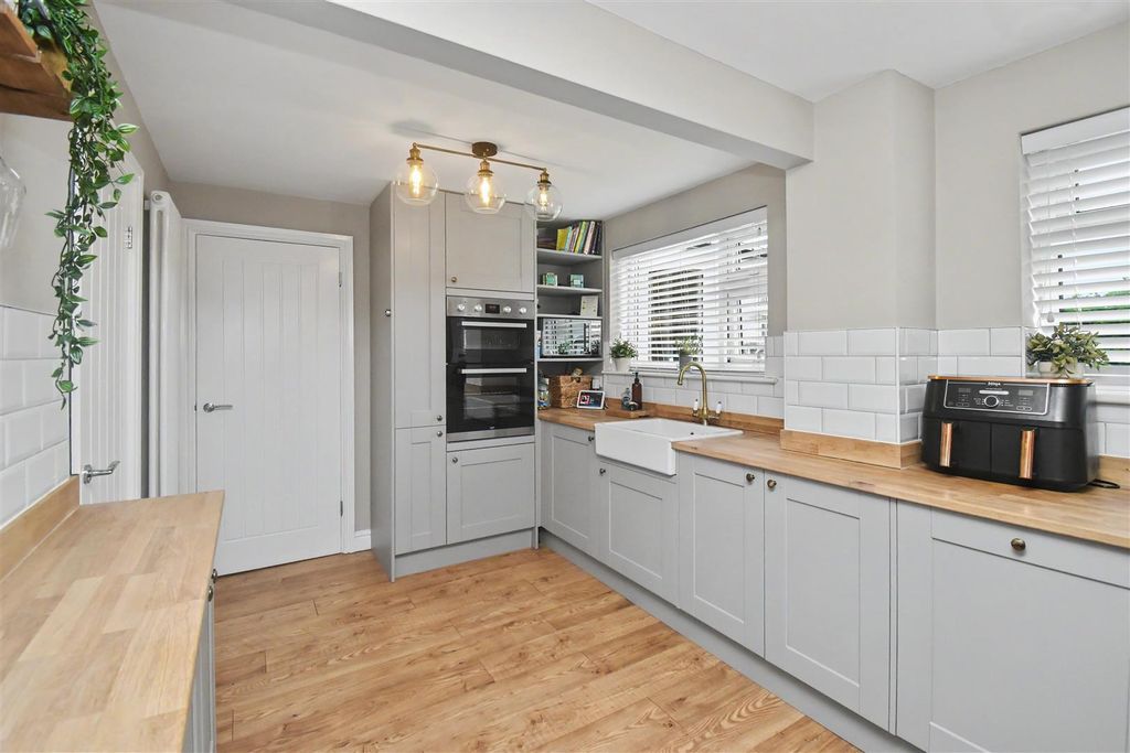 Additional image 7 of 4 bed detached house for saleStonepit Drive, Cottingham, Market Harborough LE16