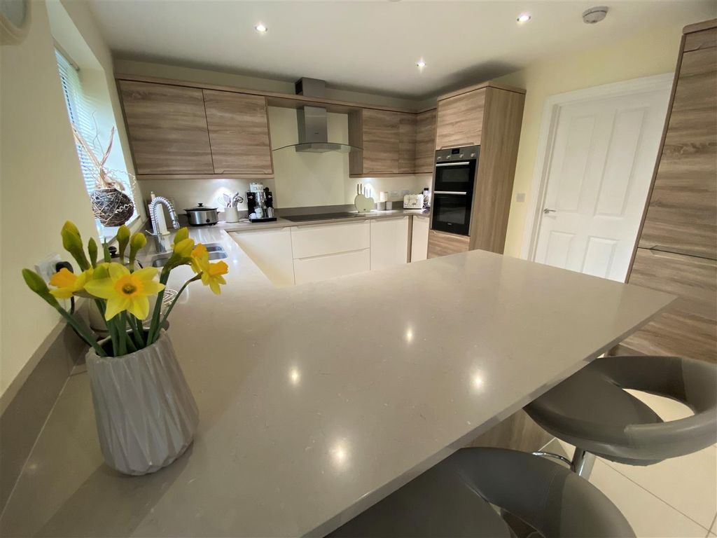 Additional image 9 of 6 bed detached house for saleBuckthorn Drive, Barrow Upon Soar, Loughborough LE12