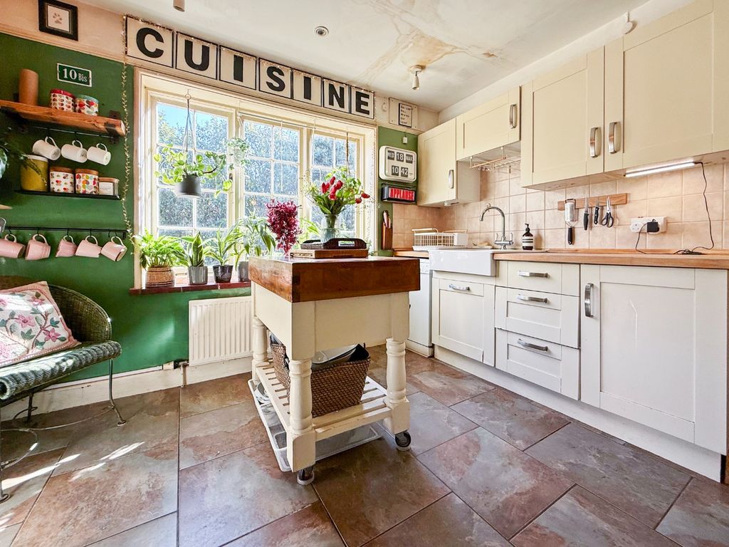 Additional image 13 of 5 bed detached house for saleChandlers Lane, Yateley, Hampshire GU46