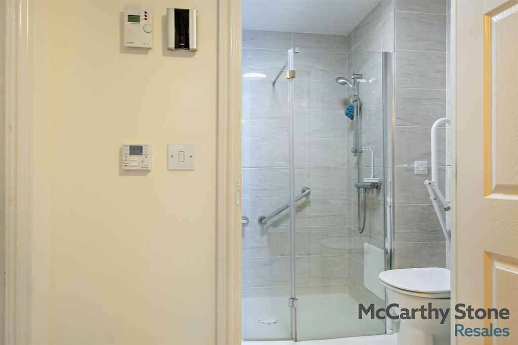 Additional image 9 of 1 bed flat for sale3 Medina Court, Old Westminster Lane, Newport, Isle Of Wight PO30