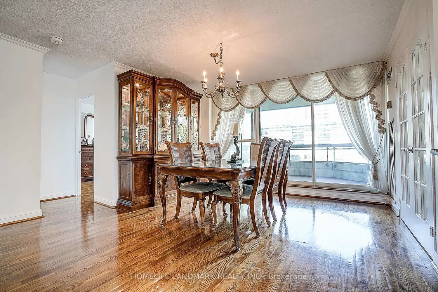 Additional image 6 of 130 Carlton Street 503