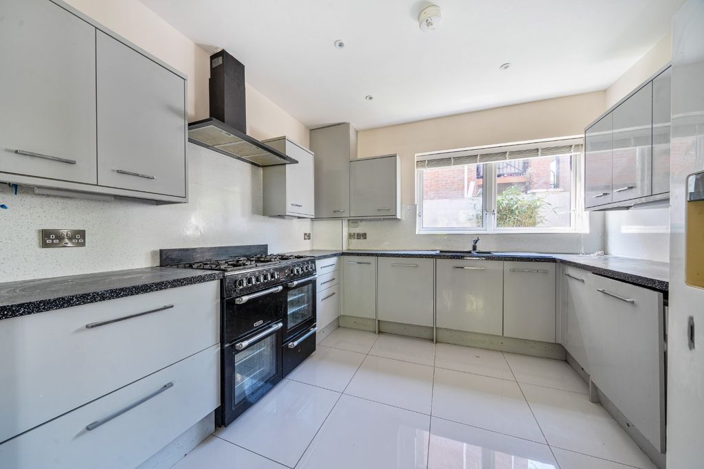 Additional image 3 of 4 bed semi-detached house for saleBrookvale Road, Highfield, Southampton, Hampshire SO17