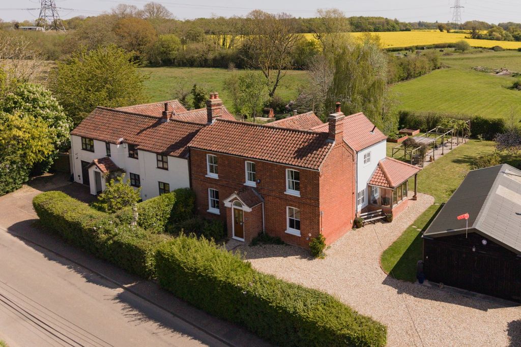 3 bed detached house for saleThe Street, Wramplingham, Nr Wymondham, Norfolk NR18