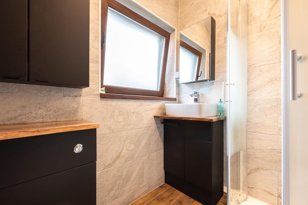 Additional image 11 of 6 bed semi-detached house for saleBarry Road, Southampton SO19