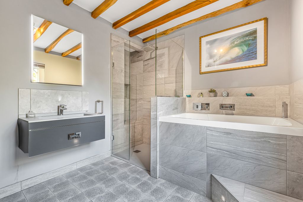 Additional image 17 of 3 bed property for salePembroke Lodge, Richmond Park, Richmond TW10