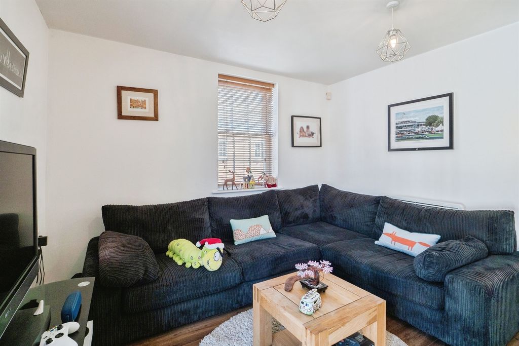 Additional image 3 of 2 bed flat for saleCobble Close, Barrow Upon Soar, Loughborough LE12