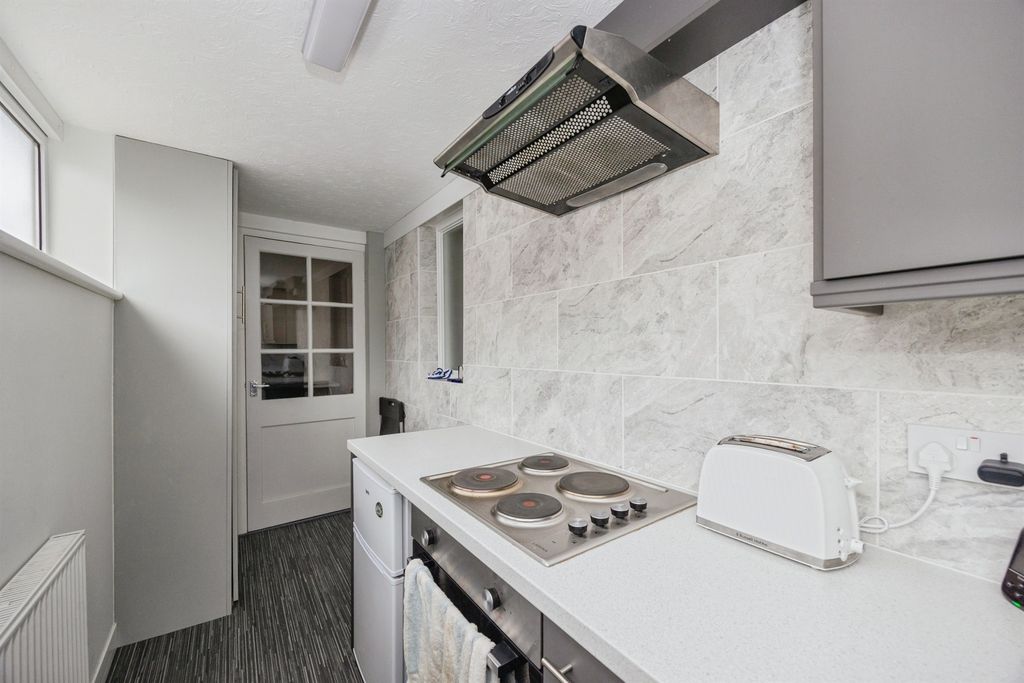 Additional image 9 of 1 bed flat for saleCopnor Road, Portsmouth PO3