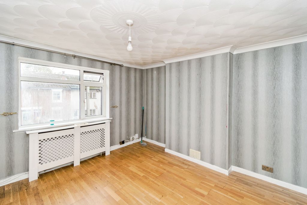 Additional image 7 of 3 bed maisonette for saleWaverley Road, Southampton, Hampshire SO15