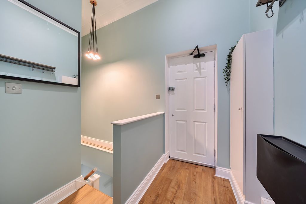 Additional image 9 of 2 bed flat for saleGrosvenor Square, Southampton, Hampshire SO15