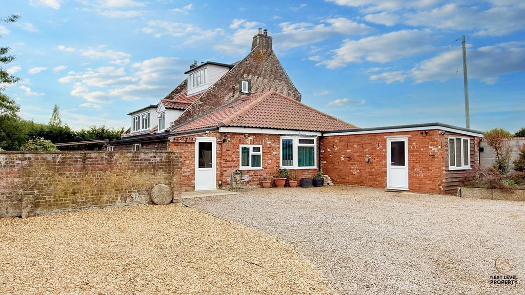 Additional image 51 of 8 bed detached house for saleBroadend Road, Wisbech PE14