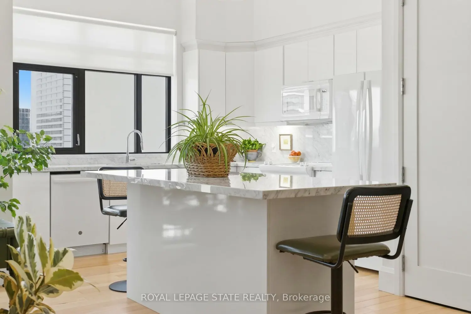 Additional image 8 of 112 King Street Ph4