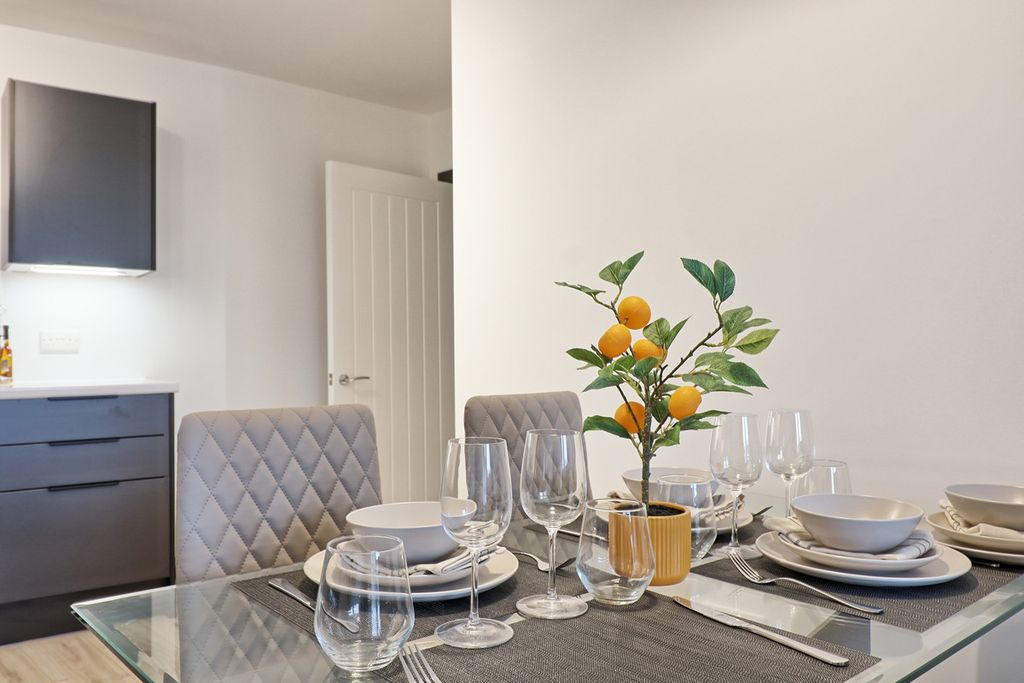 Additional image 12 of 1 bed flat for saleHigh Street, Wickford SS12