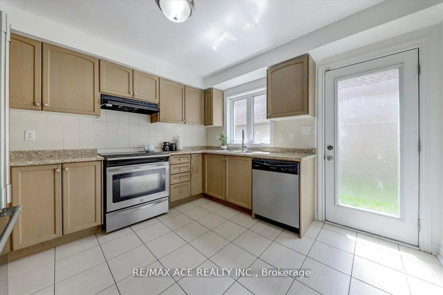 Additional image 7 of 43 Kawneer Terrace