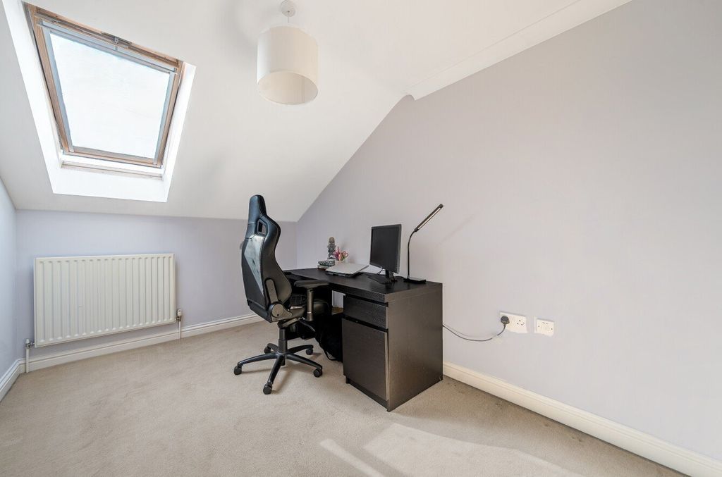 Additional image 9 of 2 bed flat for saleArchers Road, Banister Park, Southampton, Hampshire SO15