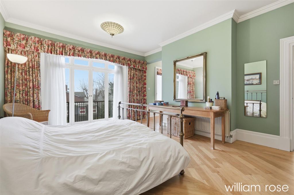 Additional image 16 of 7 bed semi-detached house for saleBroomhill Road, Woodford Green IG8