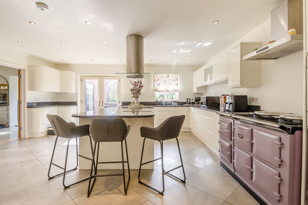 Additional image 4 of 6 bed detached house for saleNorwich Common, Wymondham NR18