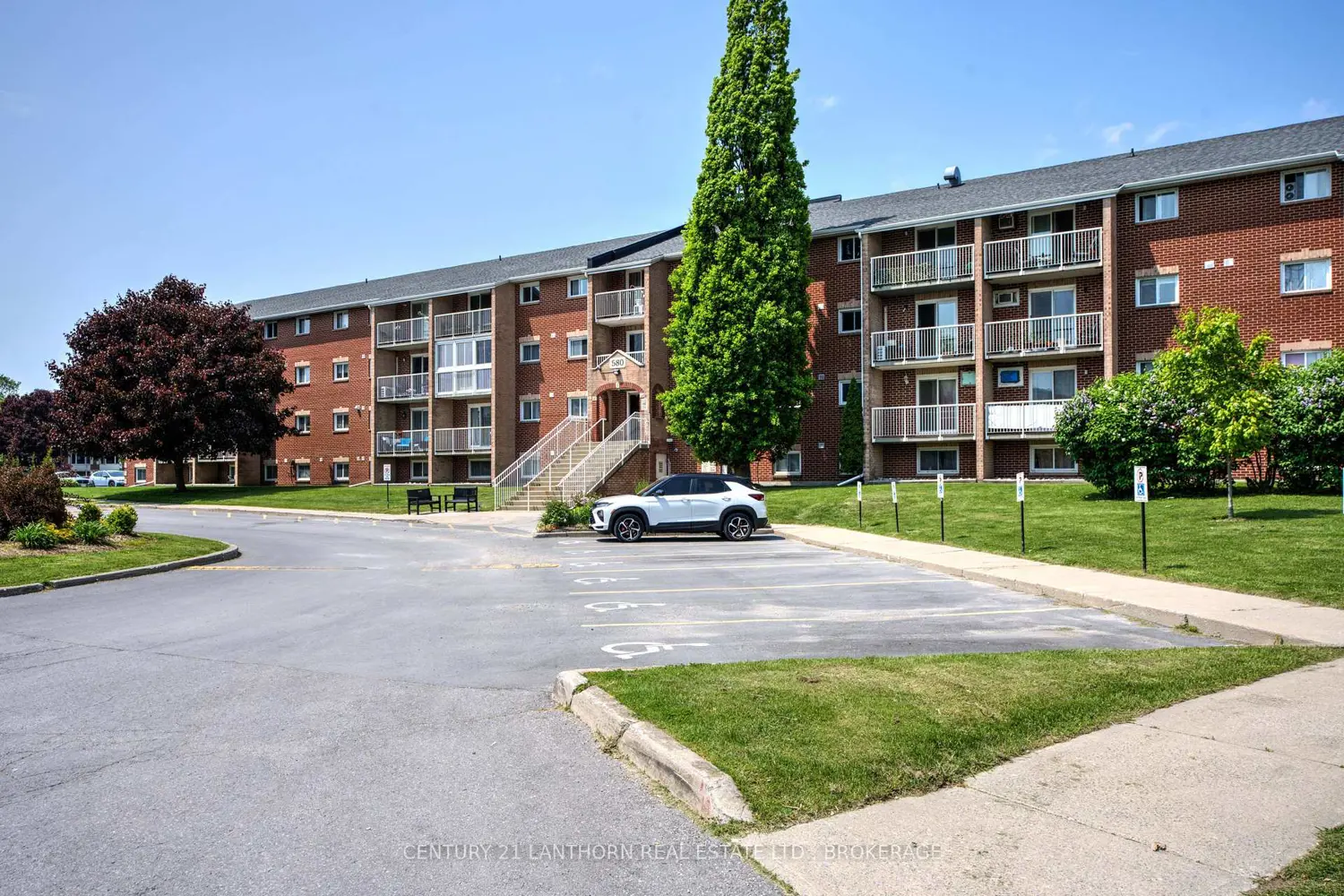 580 Armstrong Road 309 photo 3
