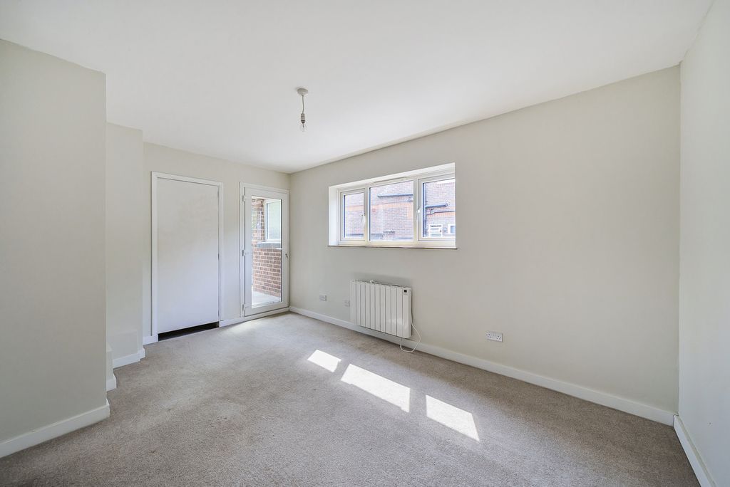 Additional image 6 of 3 bed detached house for saleNew Barn Lane, Whyteleafe CR3