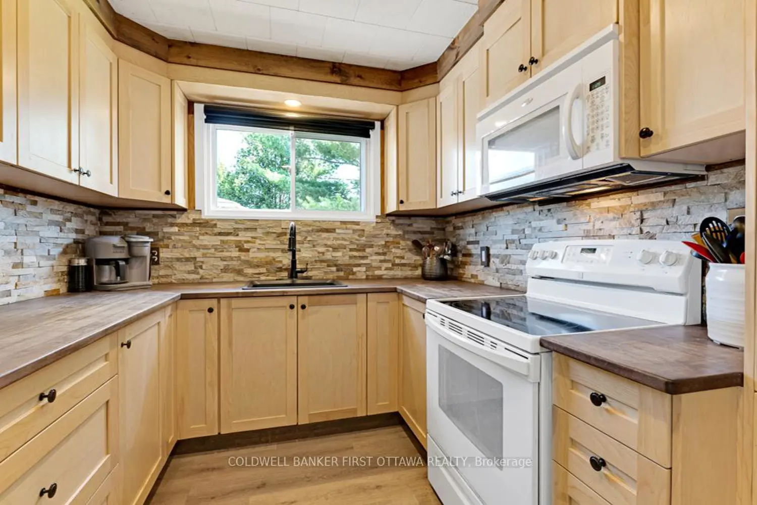 889 Jones Point Road photo 5