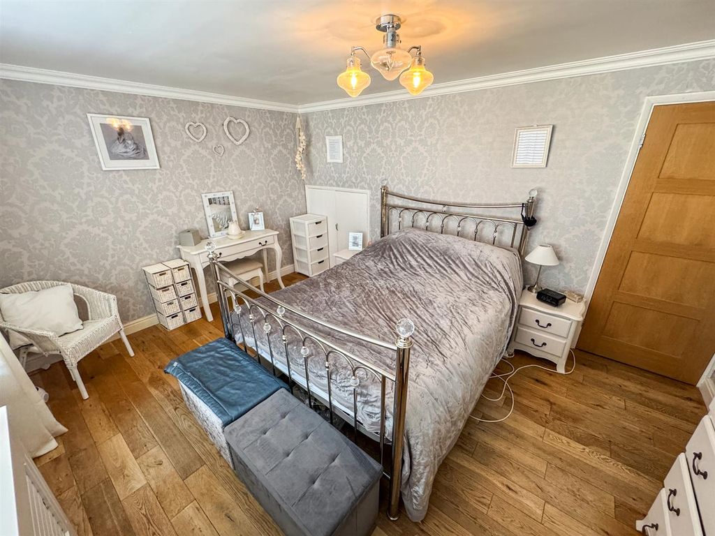 Additional image 12 of 4 bed town house for saleCarron Close, Corby NN17