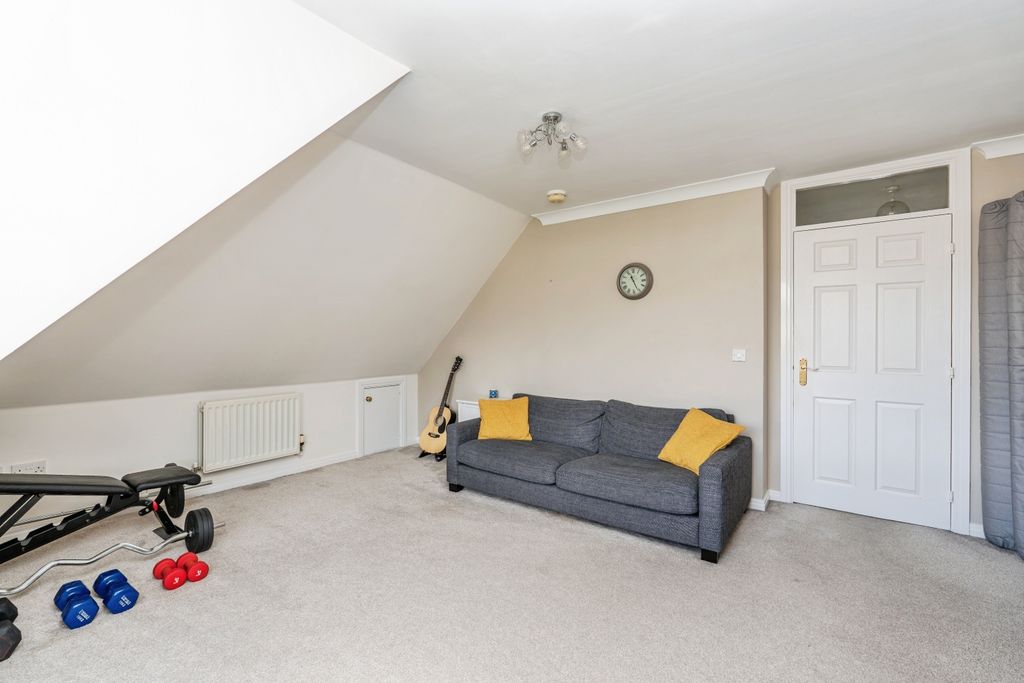 Additional image 4 of 2 bed flat for saleMarshall Square, Southampton SO15