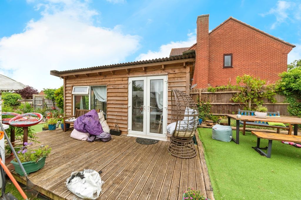 Additional image 11 of 3 bed end terrace house for saleWoolsthorpe Road, Woolsthorpe By Colsterworth, Grantham NG33